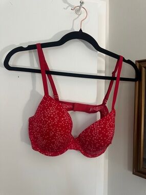 Victoria’s Secret Red Heart-Print T-Shirt Bra - Women Intimates